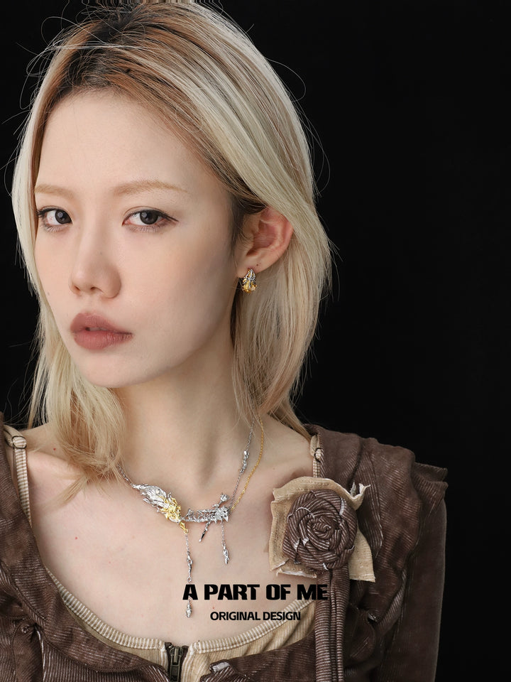 Elegant Palace Feather Earrings