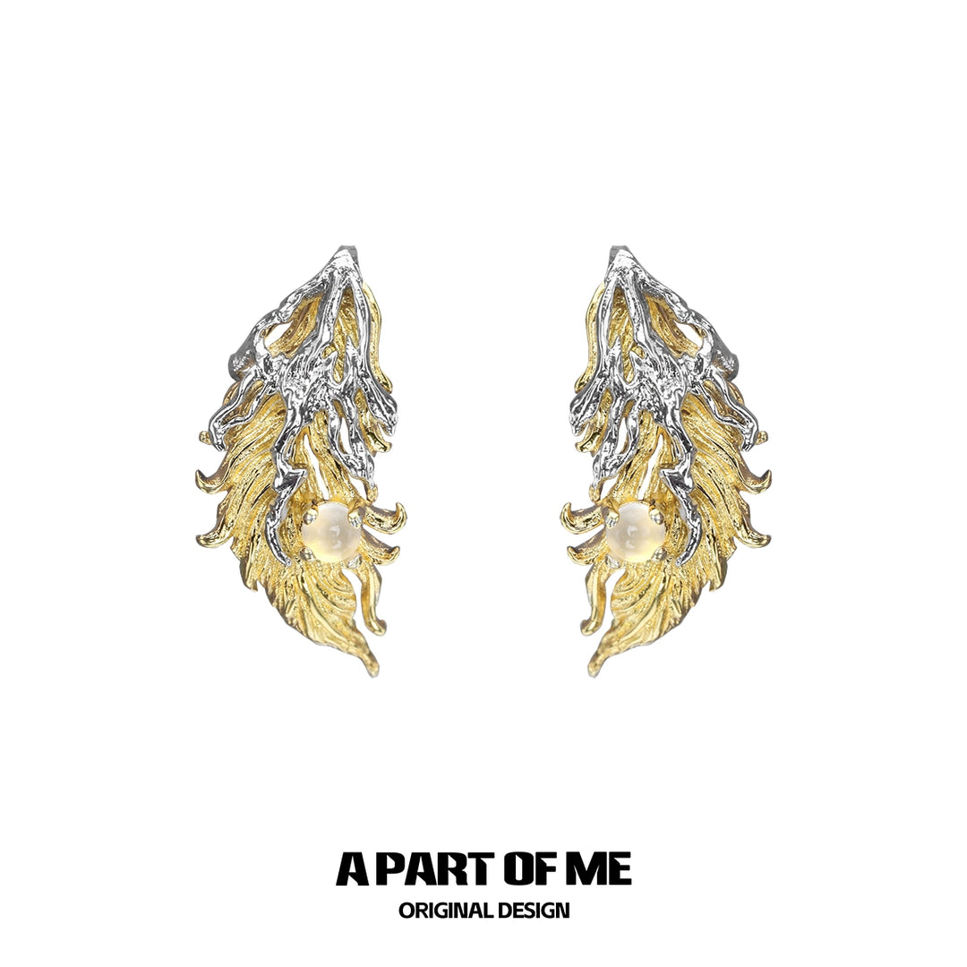 Elegant Palace Feather Earrings