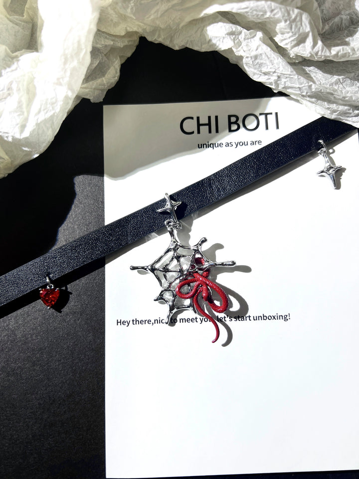 "Spider Web Trap" Choker
