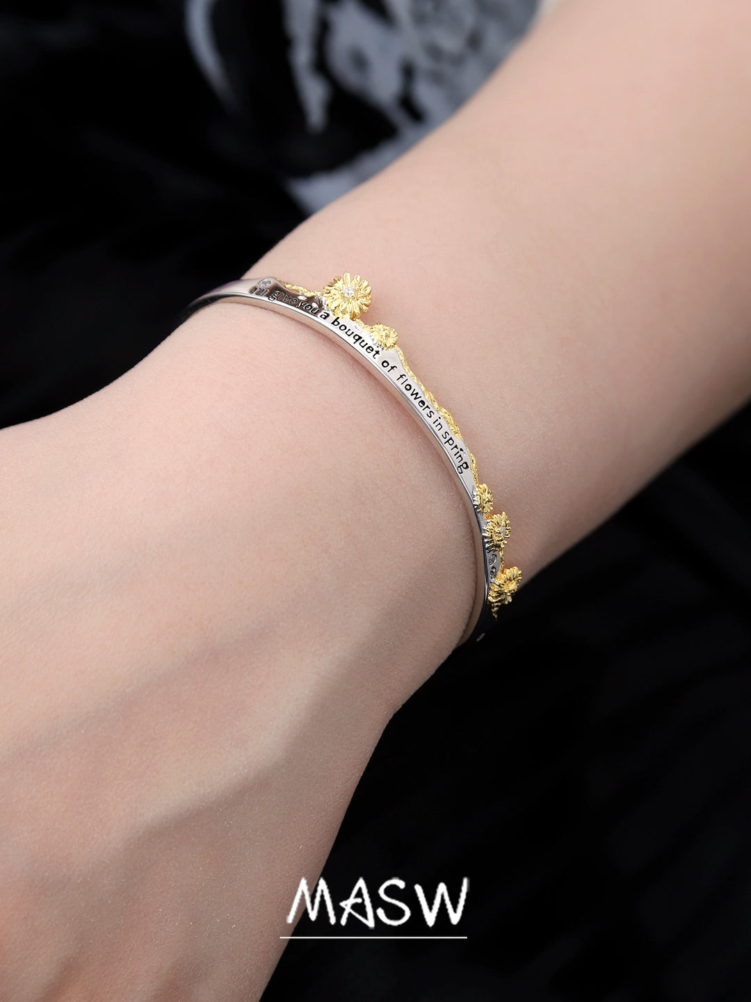 Daisy Premium Bracelet